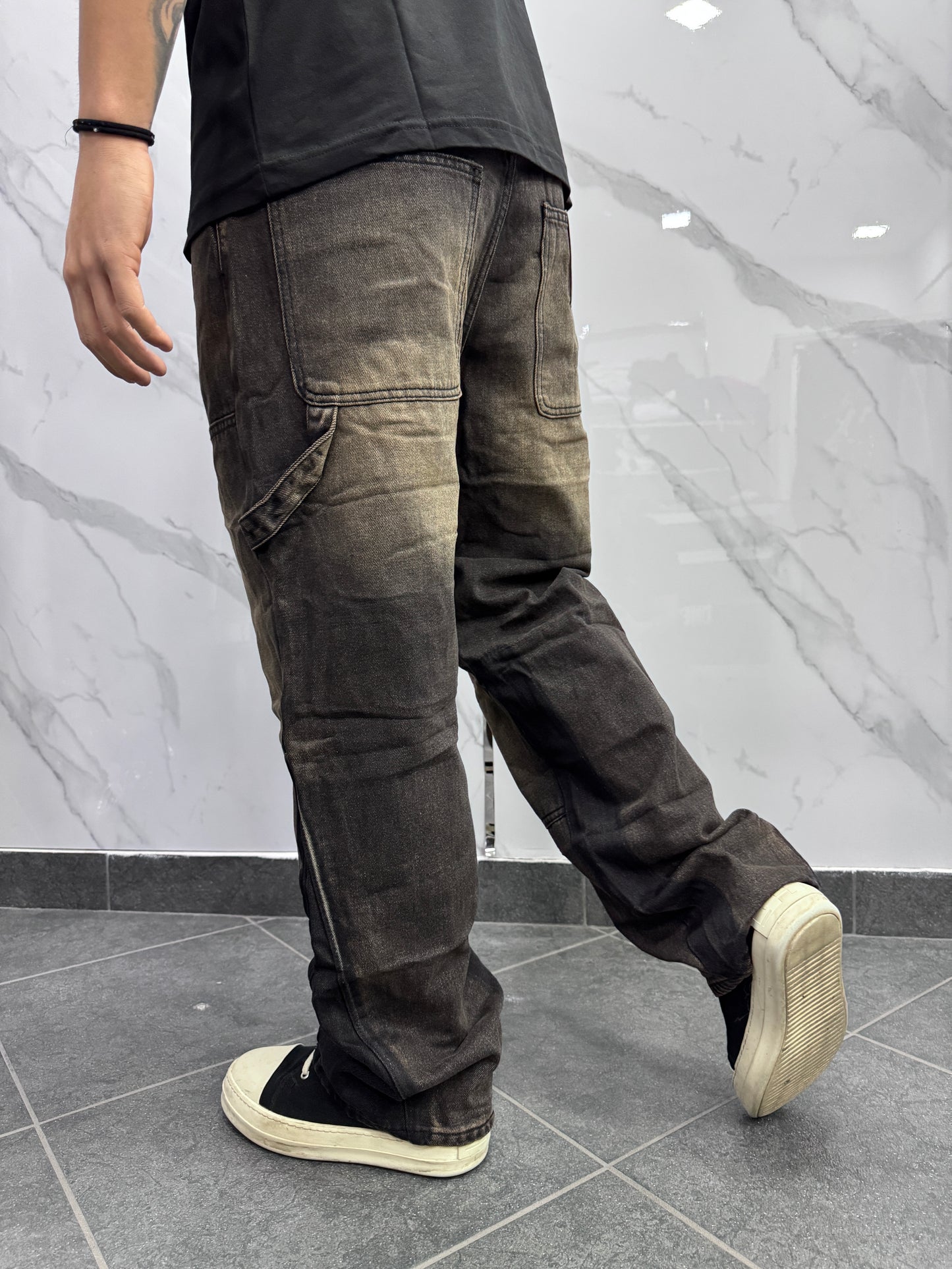 Carpenter sabbia black