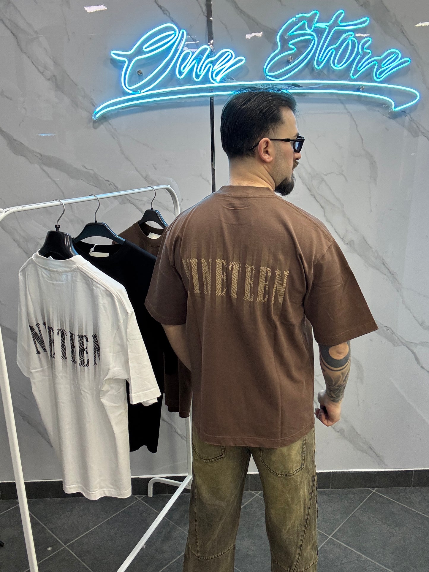 T-shirt Premium Nineteen