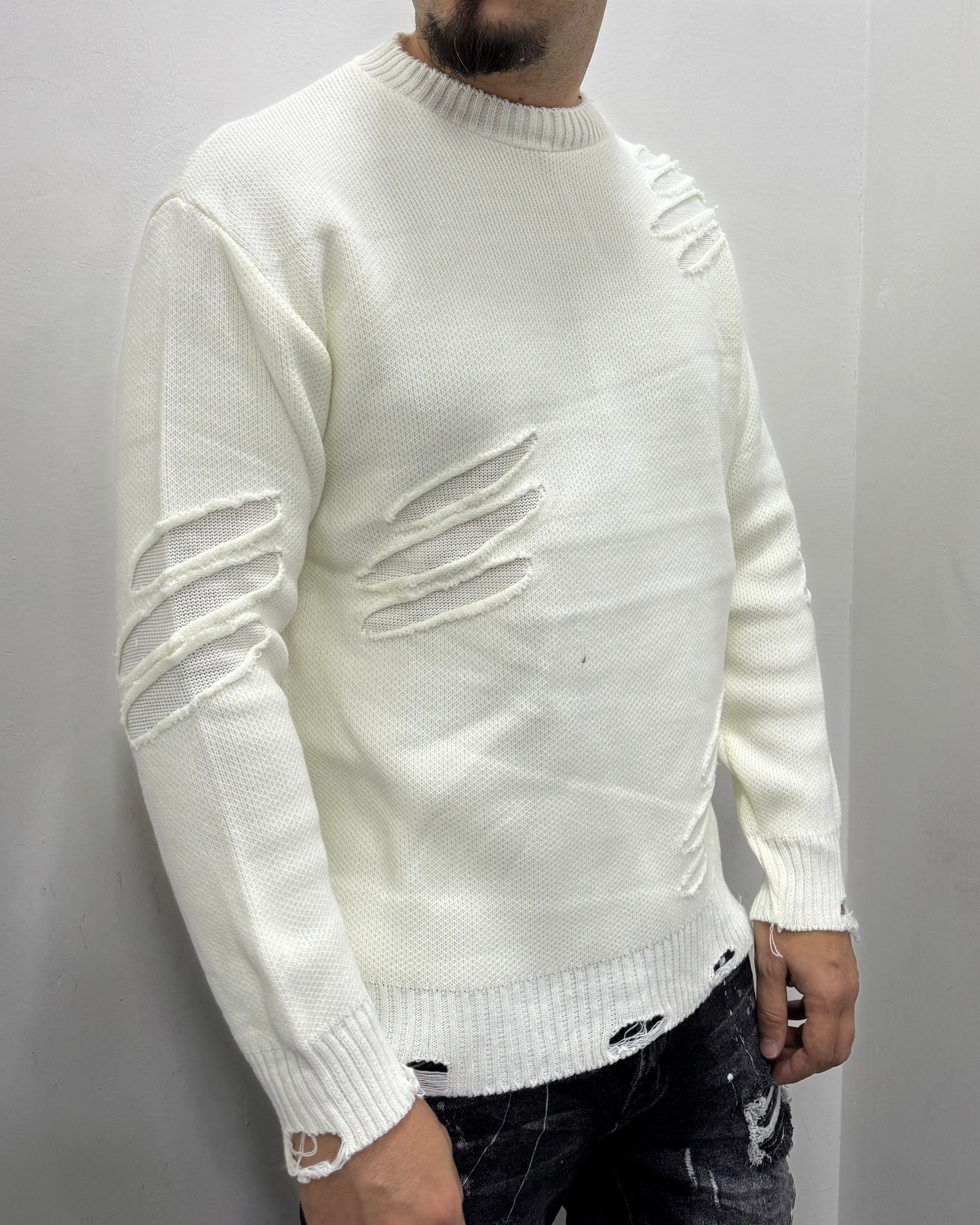 Pull graffiato bianco