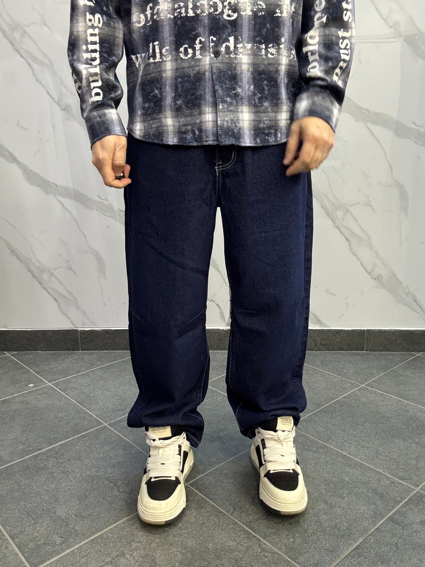 Ballon blu cuciture bianche