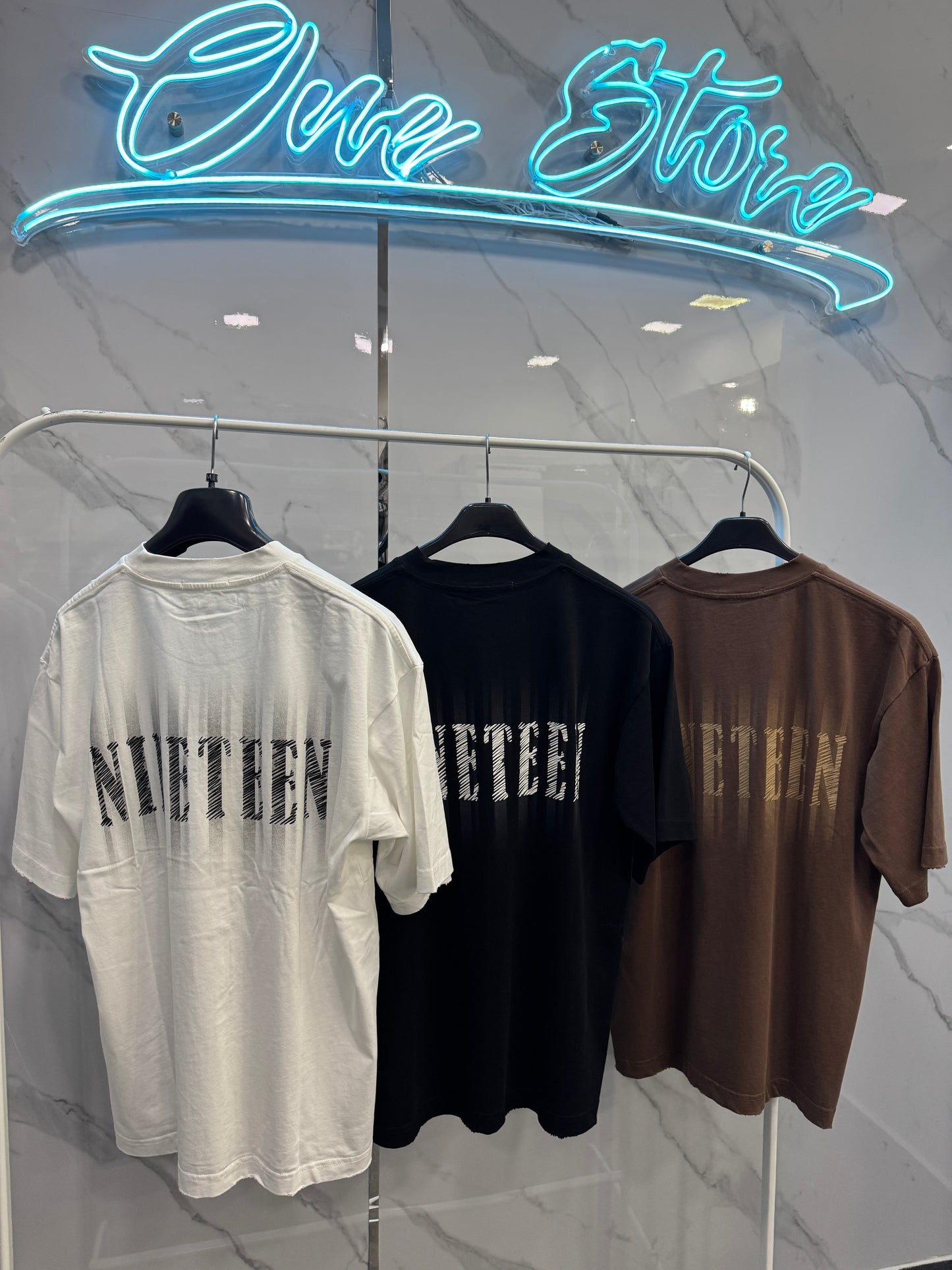 T-shirt Premium Nineteen