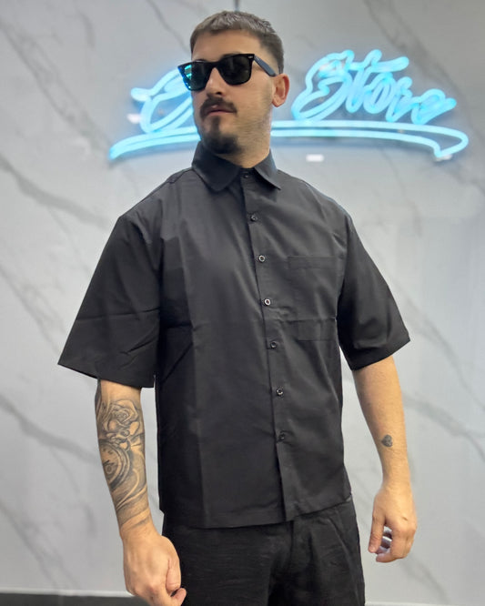 Camicia over nera